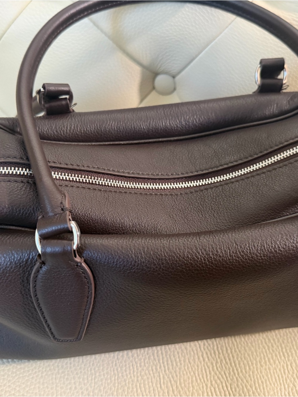 Genuine calfskin Leather handbag like new - Picture 15 of 15